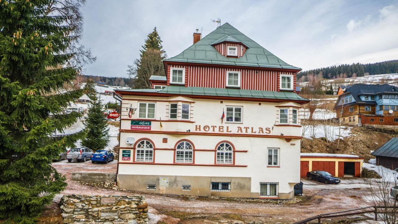 Hotel Atlas Пец под Снежко Екстериор снимка