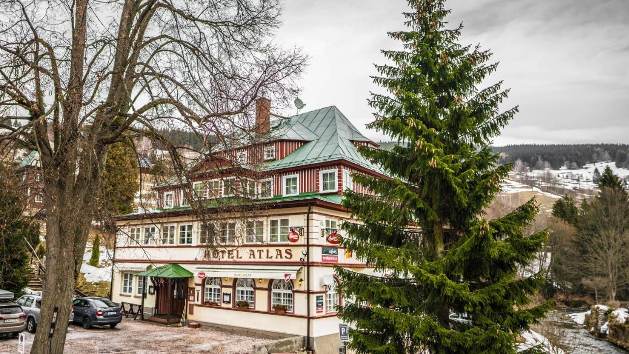 Hotel Atlas Пец под Снежко Екстериор снимка
