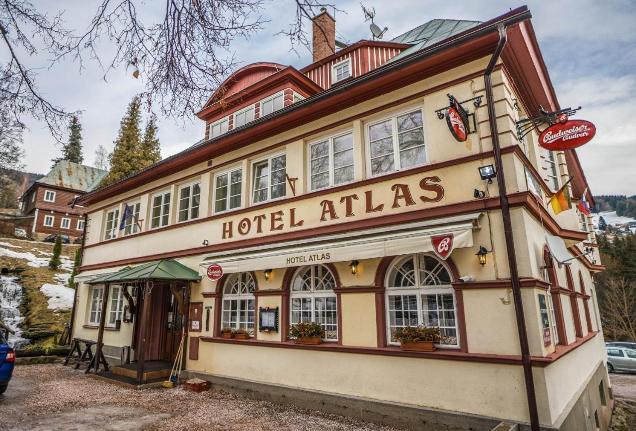 Hotel Atlas Пец под Снежко Екстериор снимка